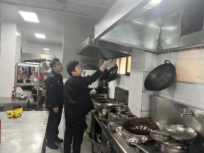 强化餐饮油烟单位管理，助力打赢蓝天保卫战
